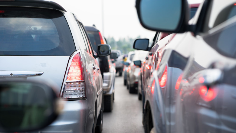 mașini în trafic