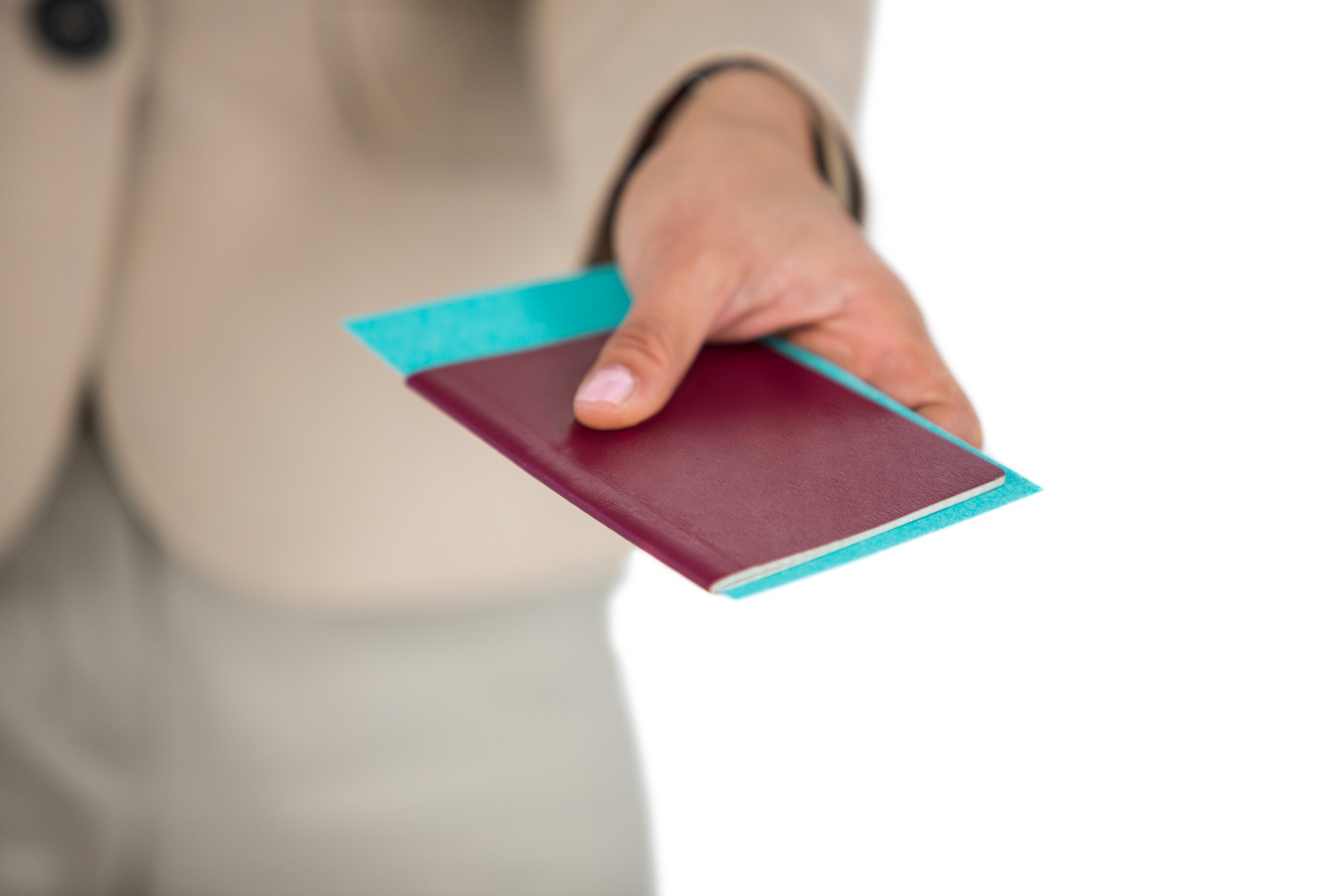Experiența unei românce stabilite de 12 ani în străinătate: permis de conducere în 45 de minute și pașaport în 20, direct la aeroport