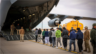 imigranți ilegali deportați din SUA cu avionul