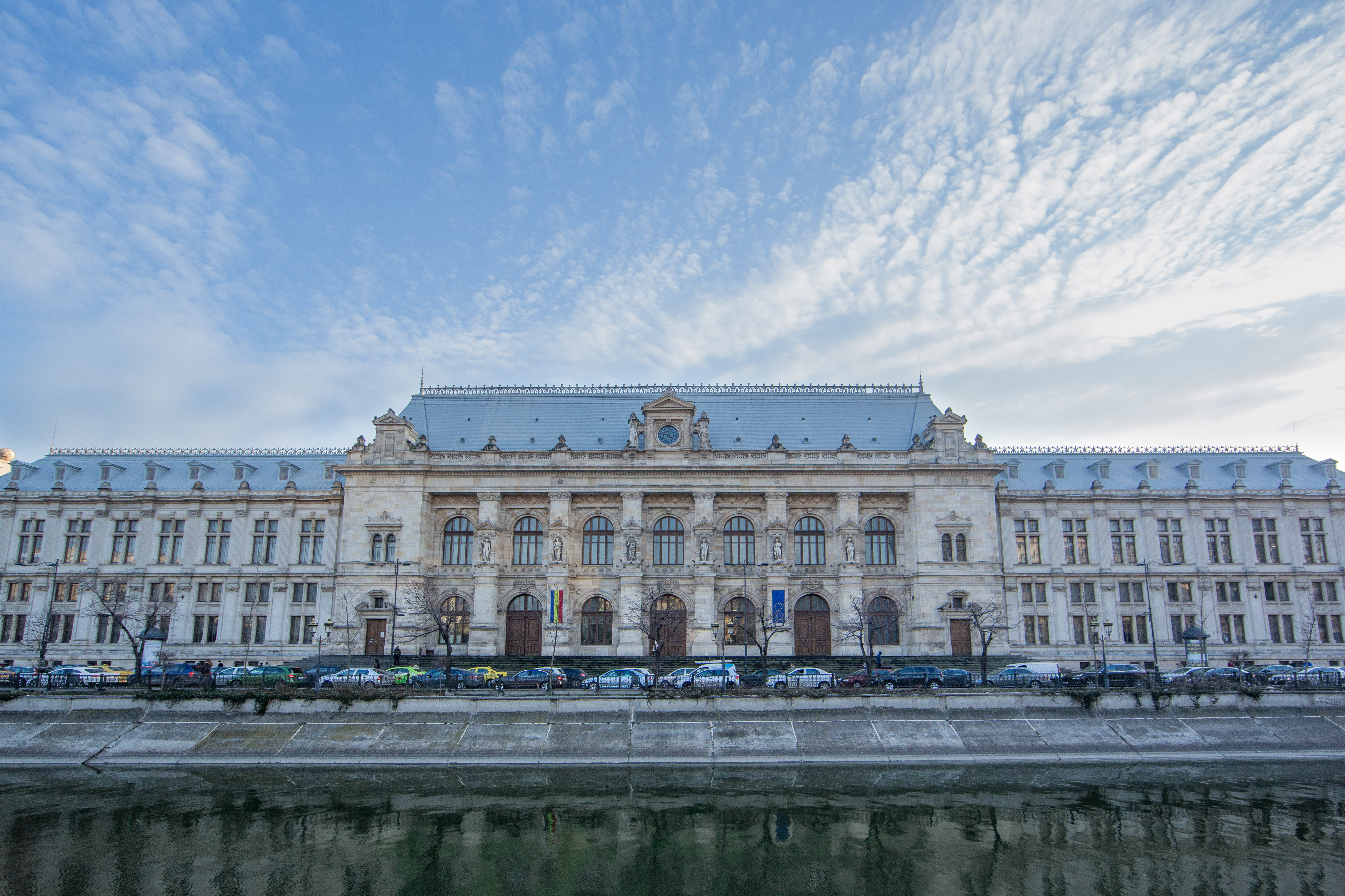 Romunski tožilci zahtevajo negativno mnenje o predlogu zakona o upokojevanju sodnikov in ustavno presojo