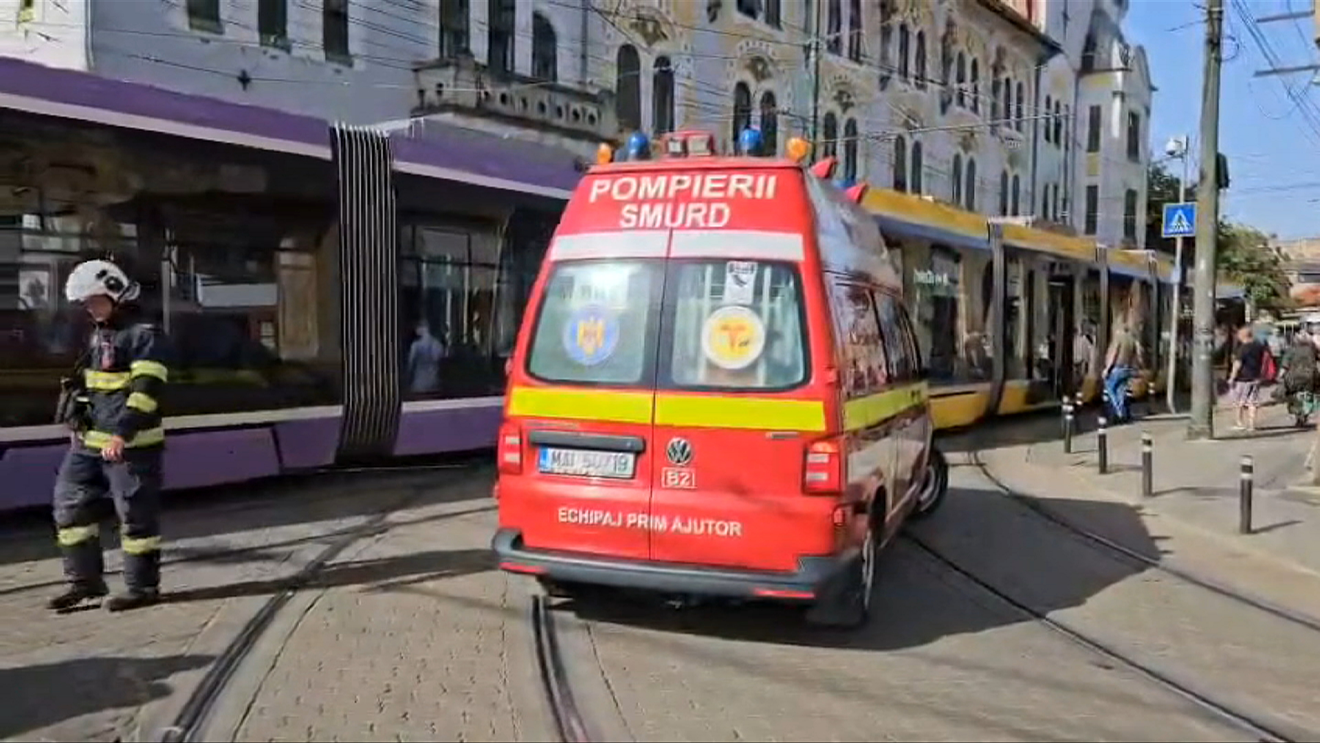 Accident grav în Timișoara: două tramvaie s-au ciocnit. Trei persoane au fost rănite