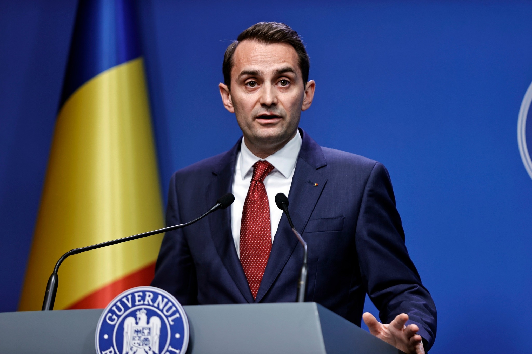 Cele trei inistituții care trebuie să-și reducă cu 30% organigrama și indemnizațiile pentru conducere