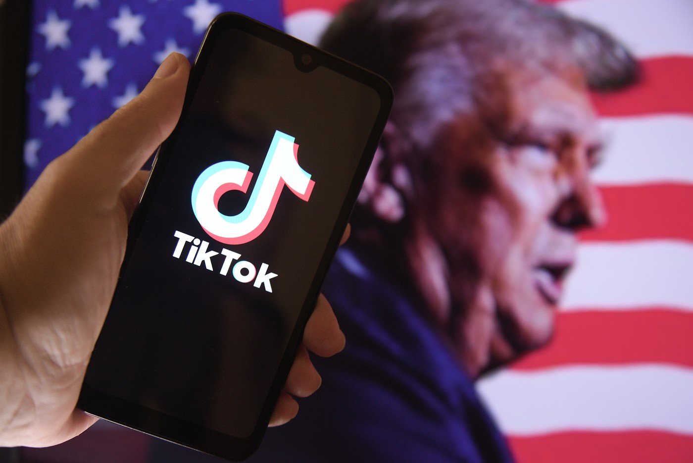 Casa Albă a lansat un cont oficial pe TikTok, platforma pe care Trump promitea să o interzică în 2020: „America, ne-am întors!”