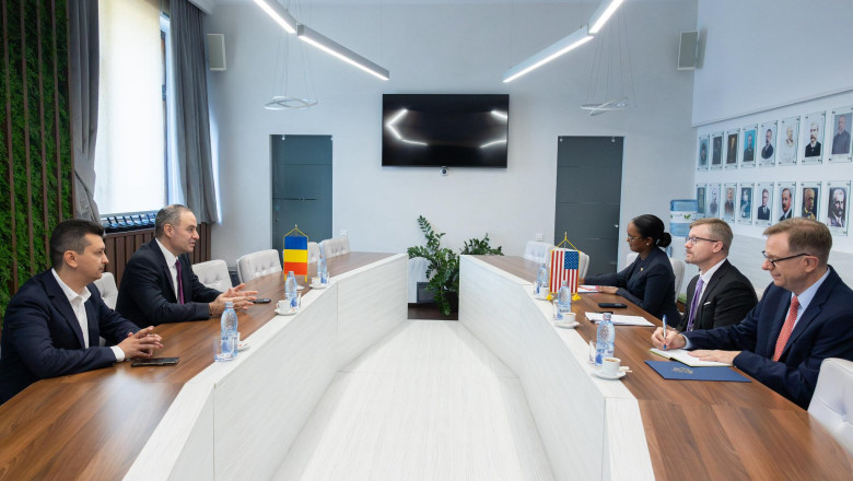 Nazare, întâlnire cu însărcinatul cu afaceri al SUA: Trebuie să ne schimbăm fundamental atitudinea în atragerea de investiţii străine