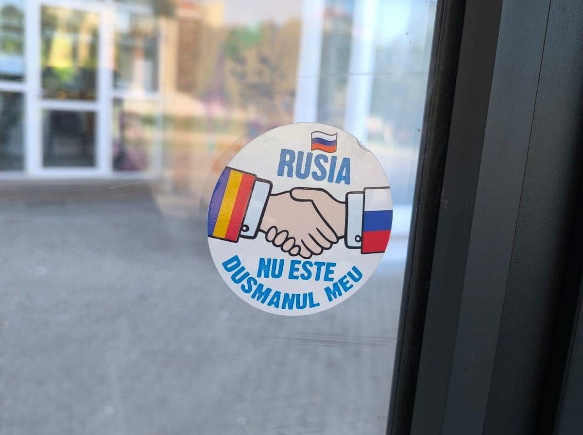 „Rusia nu este dușmanul meu” - o nouă campanie de propagandă a Moscovei în România. Mesajul a fost răspândit și în alte țări europene