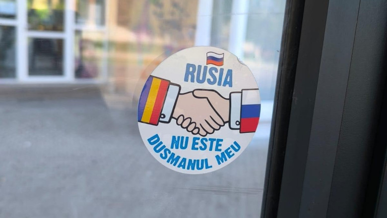 FOTO  „Rusia nu este dușmanul meu” - o nouă campanie de propagandă a Moscovei în România. Mesajul a fost răspândit și în alte țări europene