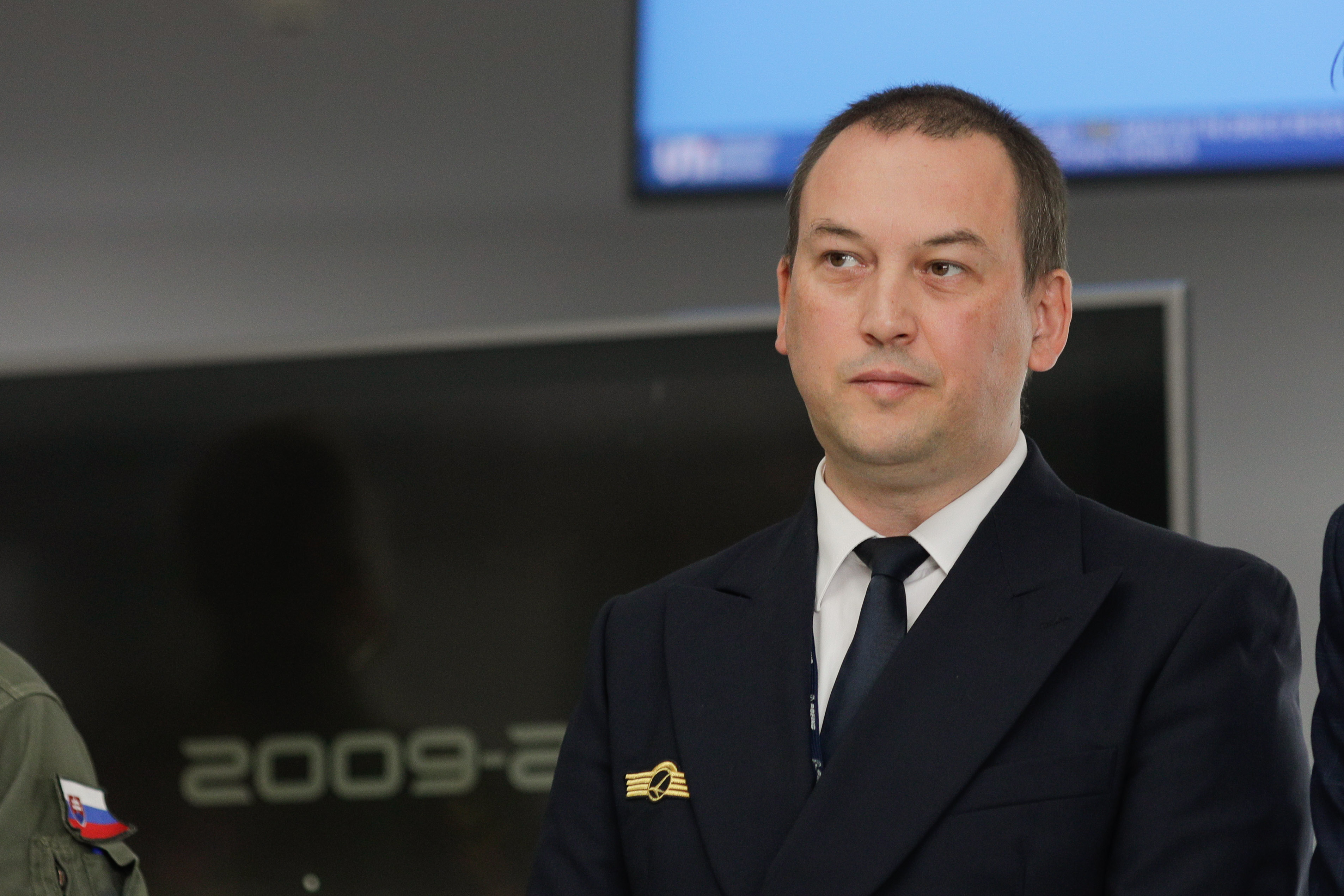 Radu Miruță anunță că fiul cosmonautului Dumitru Prunariu se va ocupa de o companie de aviație din subordonea Ministerului Economiei