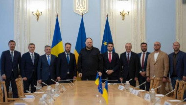 Parlamentari din Ucraina și România