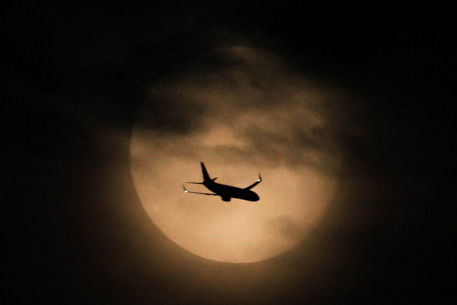 Circa 123.000 de zboruri în spațiul aerian baltic au fost perturbate de interferențele GPS rusești, potrivit unui raport