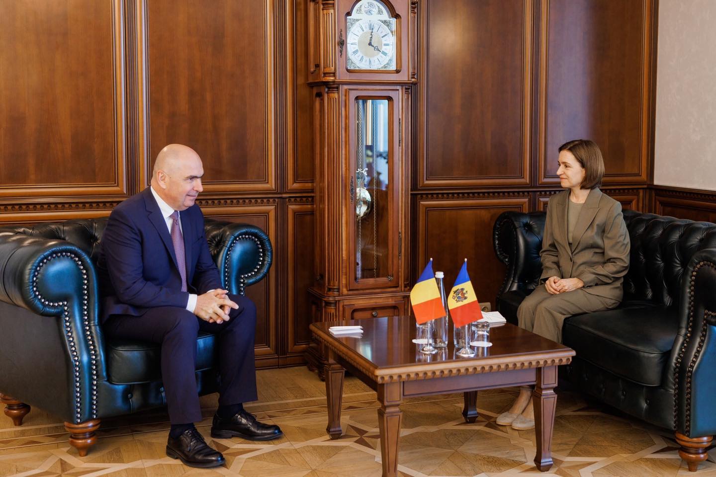Bolojan a discutat, la Chișinău, cu președinta Republicii Moldova. Maia Sandu: Construim împreună un viitor european sigur și prosper