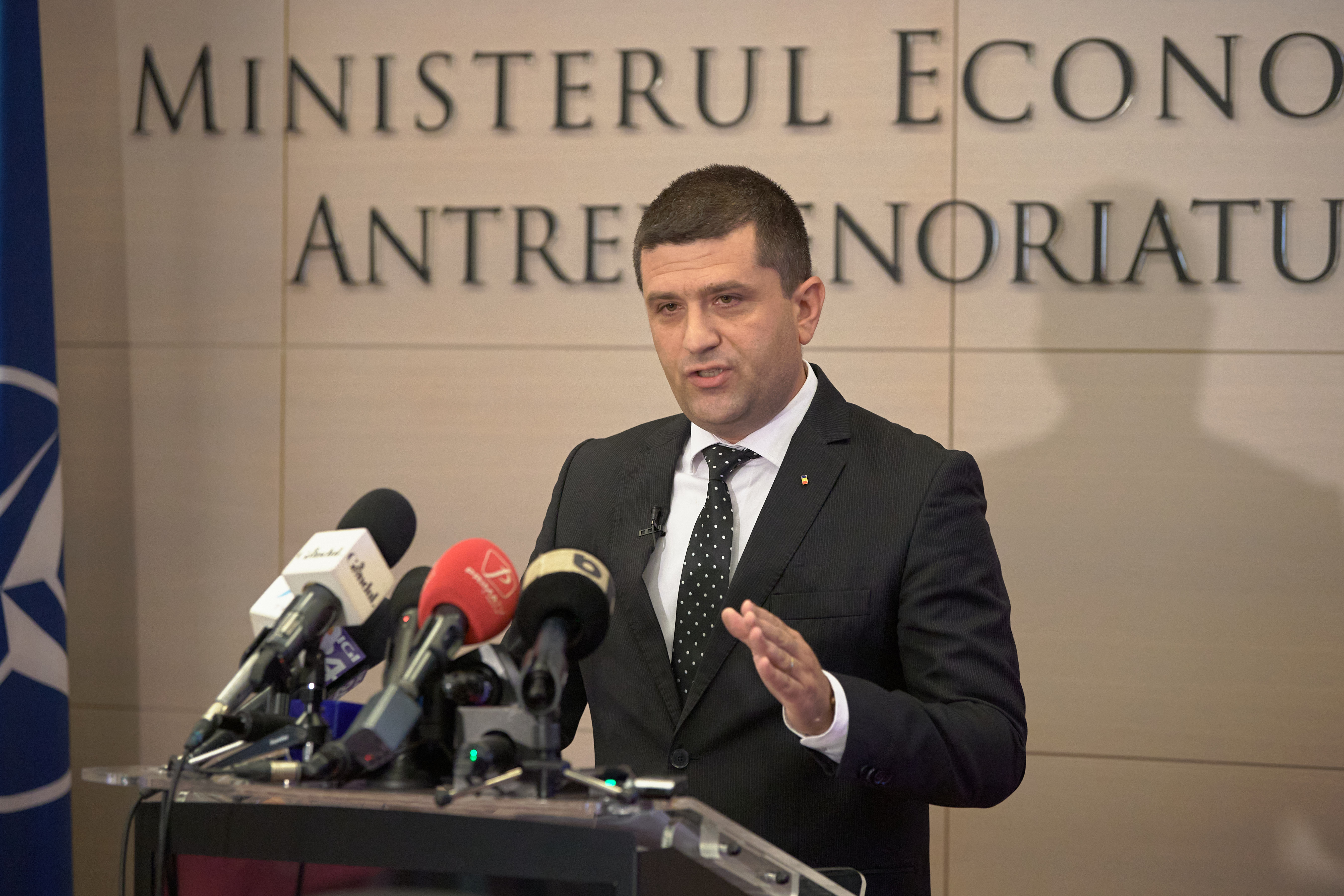 Radu Miruţă: „Sunt primari care au devenit principalii angajatori din comună”. Ce spune ministrul Economiei de reducerea posturilor
