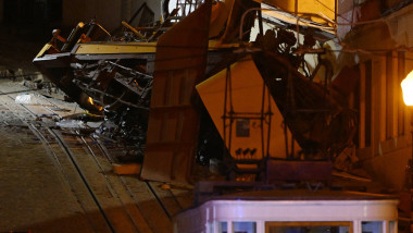 Tram derails In Lisbon killing 15 and injuring 20 people