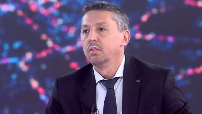EXCLUSIV  Sfatul ministrului Daniel David pentru părinți: „Să își ducă luni copiii la școală”. Ce spune despre „esența” profesiei de dascăl
