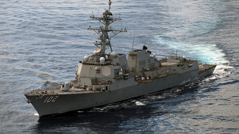 guided-missile destroyer USS Sampson sails near the Colombian coast