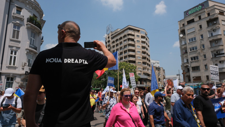 Un membru al organizației Noua Dreapta a fost condamnat la un an de închisoare. A lipit stickere cu simboluri legionare pe o sinagogă