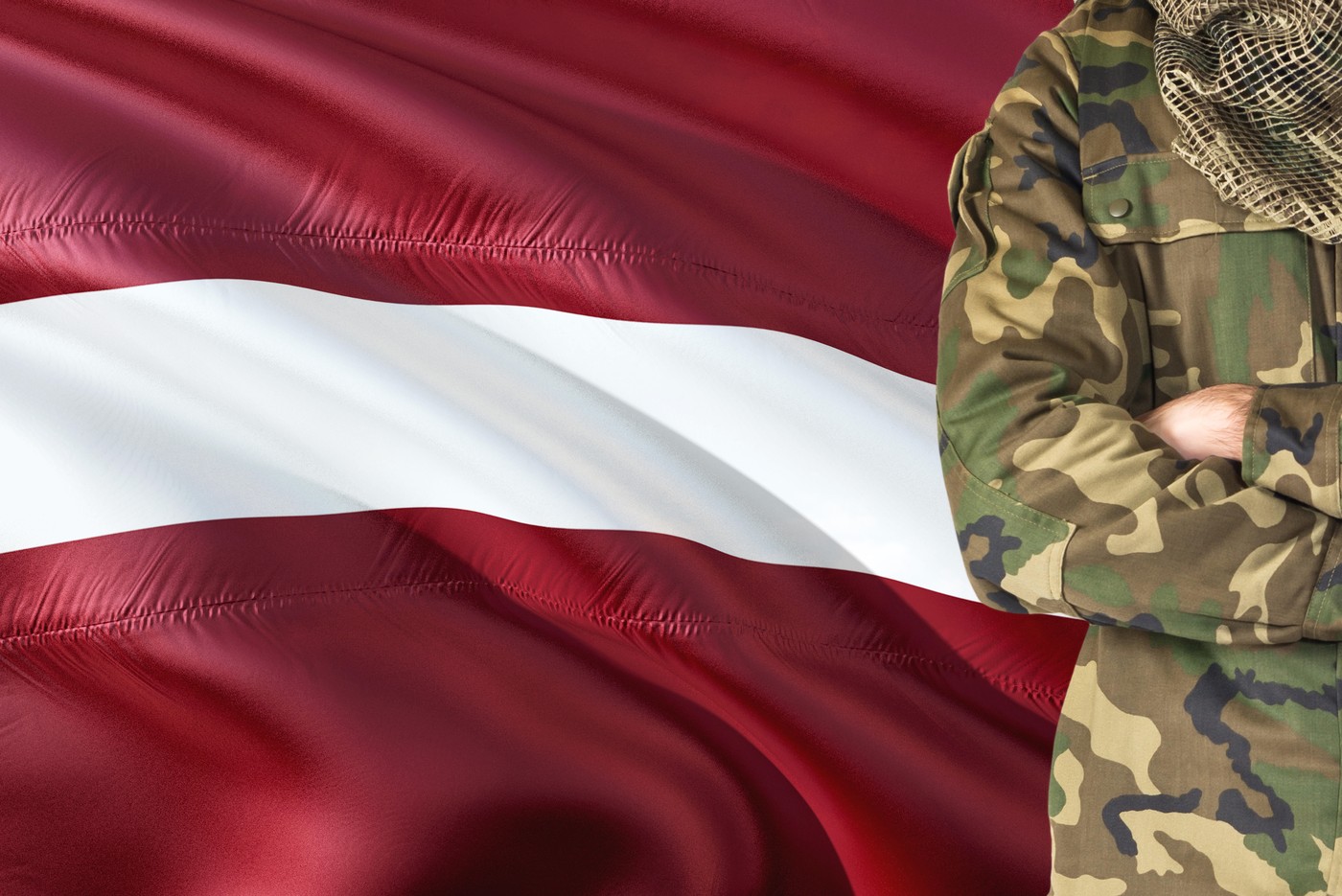 Letonia ia în considerare introducerea serviciului militar obligatoriu pentru femei începând cu 2028