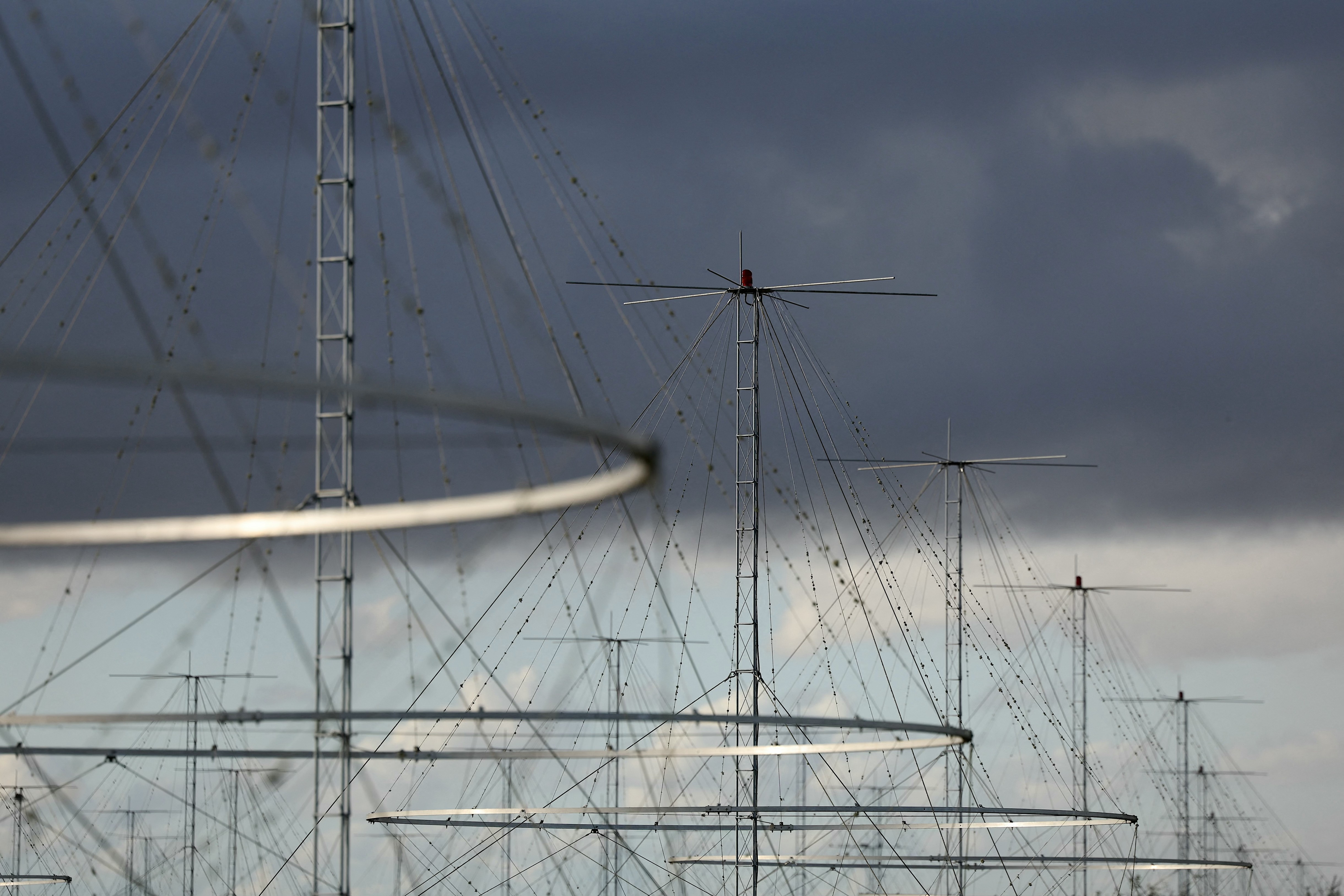 Sistemul „Nostradamus”, readus la viață. Franța investește masiv în singurul radar din Europa care poate „vedea” până la Moscova