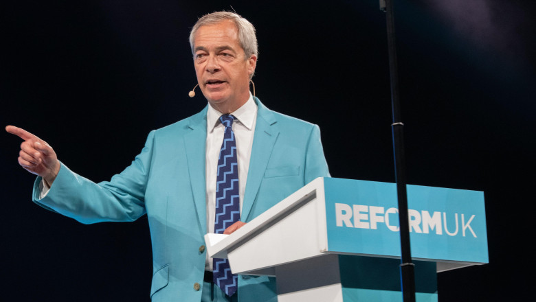 Planul lui Nigel Farage pentru Marea Britanie. Deși partidul său are doar 4 parlamentari, promotorul Brexit se pregătește de guvernare