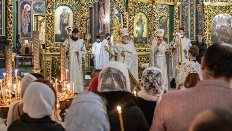 De la amvon la urne. Cum a devenit Biserica Ortodoxă o armă de război rusească în alegerile din Republica Moldova