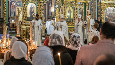 Vladimir (Jan), bishop of the Moldovan Orthodox Church, leads the traditional Easter mass at the Chisinau Cathedral Easter in Chisinau was celebrated this year under slight tension. The armed conflict in the territory of its neighboring country, Ukraine,
