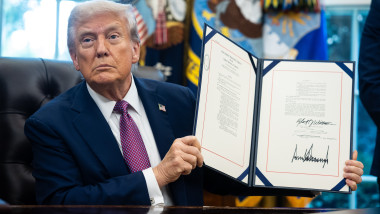Donald Trump Signs Executive Order Renaming United States Department Of Defense To United States Department Of War - 05 Sep 2025