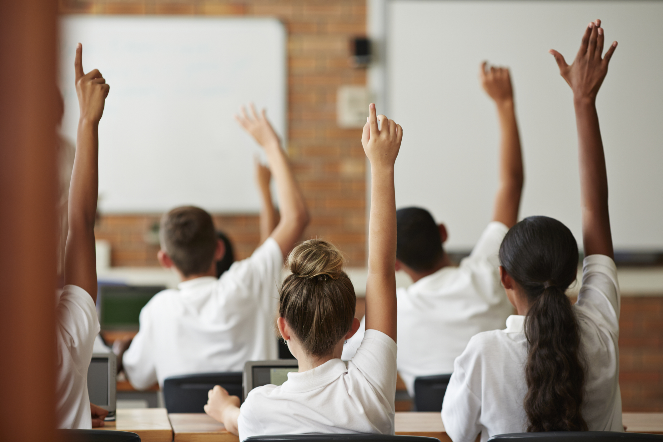 Ore de curs în praf și moloz. Mii de elevi din toată țara vor începe școala în plin șantier. Soluția de avarie găsită de directori