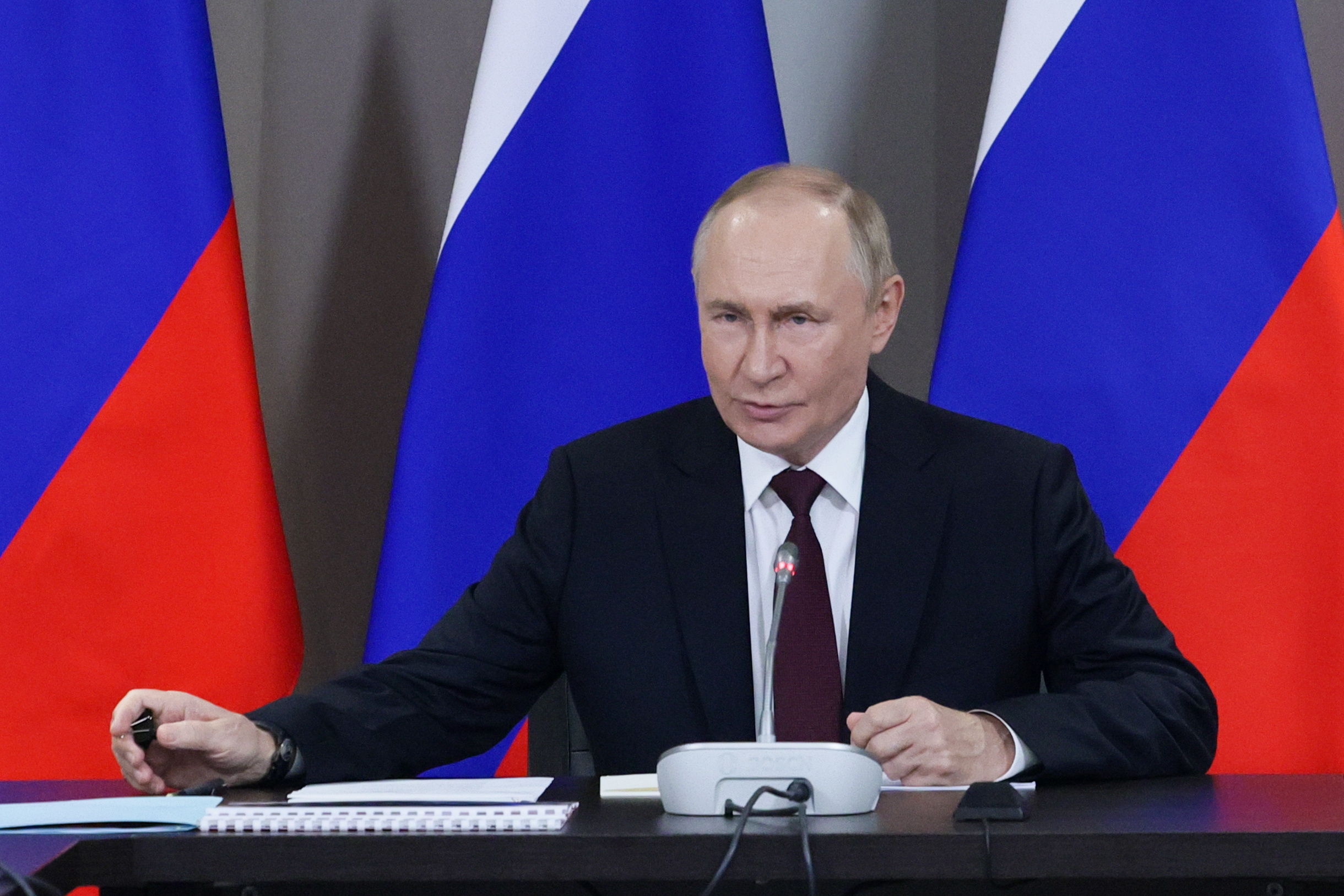 Ce se ascunde în spatele recentei poziții intransigente a lui Putin privind războiul din Ucraina (BBC)