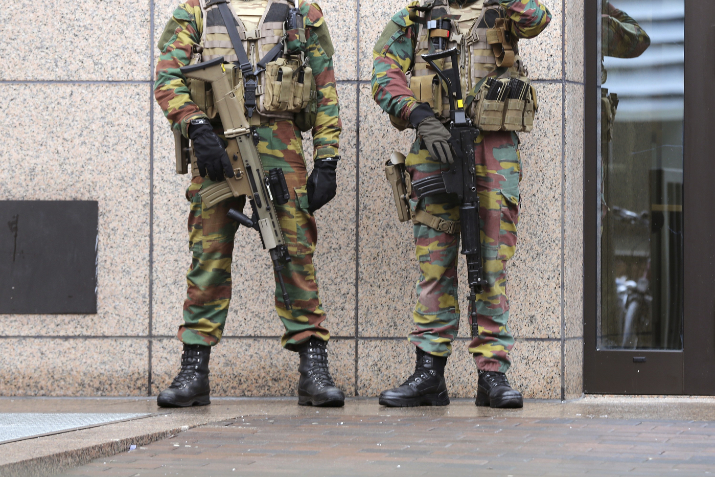 Belgia se gândește să trimită soldații pe străzile Bruxelles-ului, pentru a combate violențele provocate de traficul de droguri