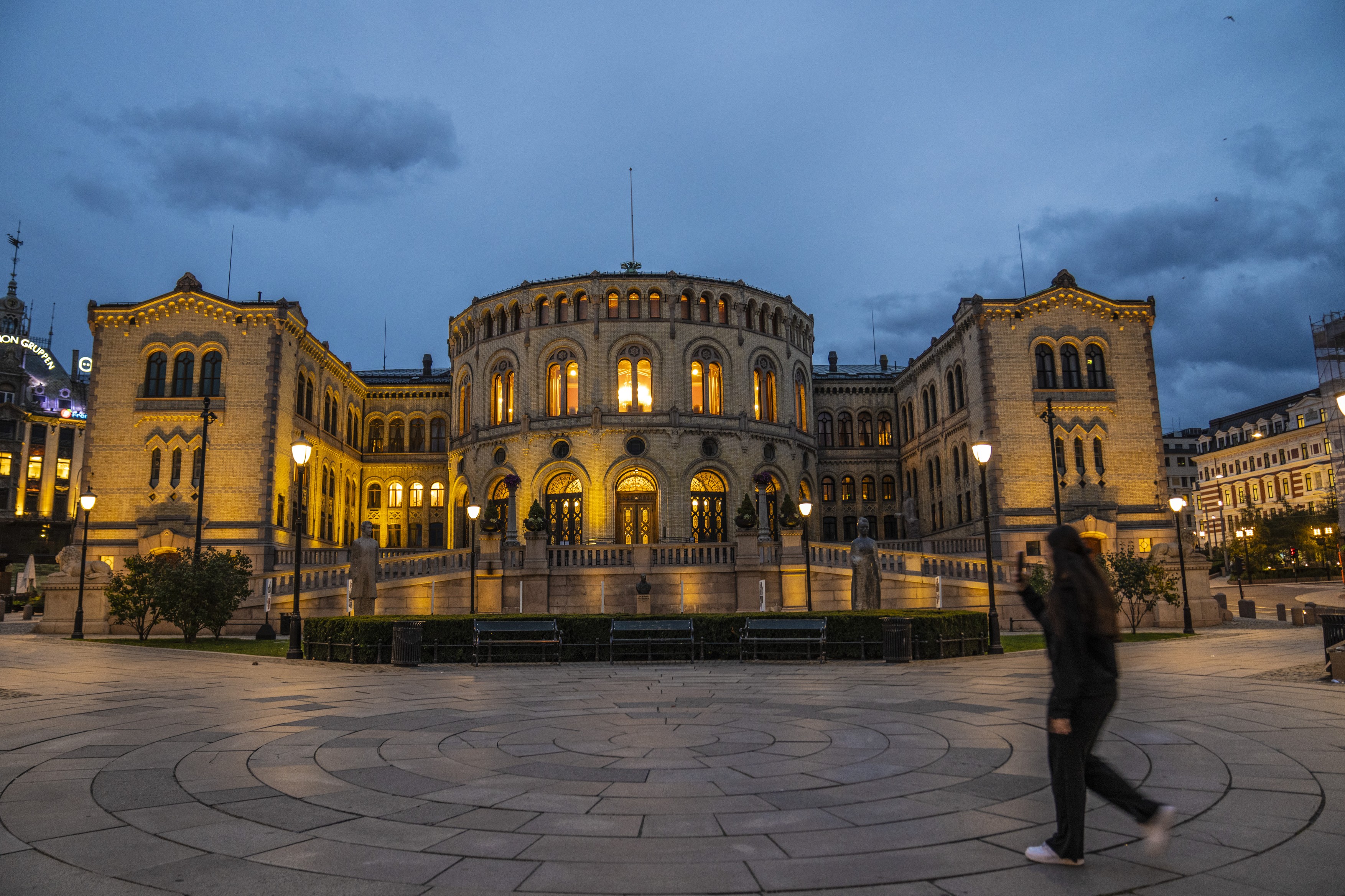 Alegeri în Norvegia: patru milioane de cetățeni merg la urne pentru a decide dacă mai continuă cu Partidul Laburist sau preferă dreapta
