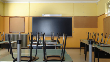 sala de clasa goala, scoala