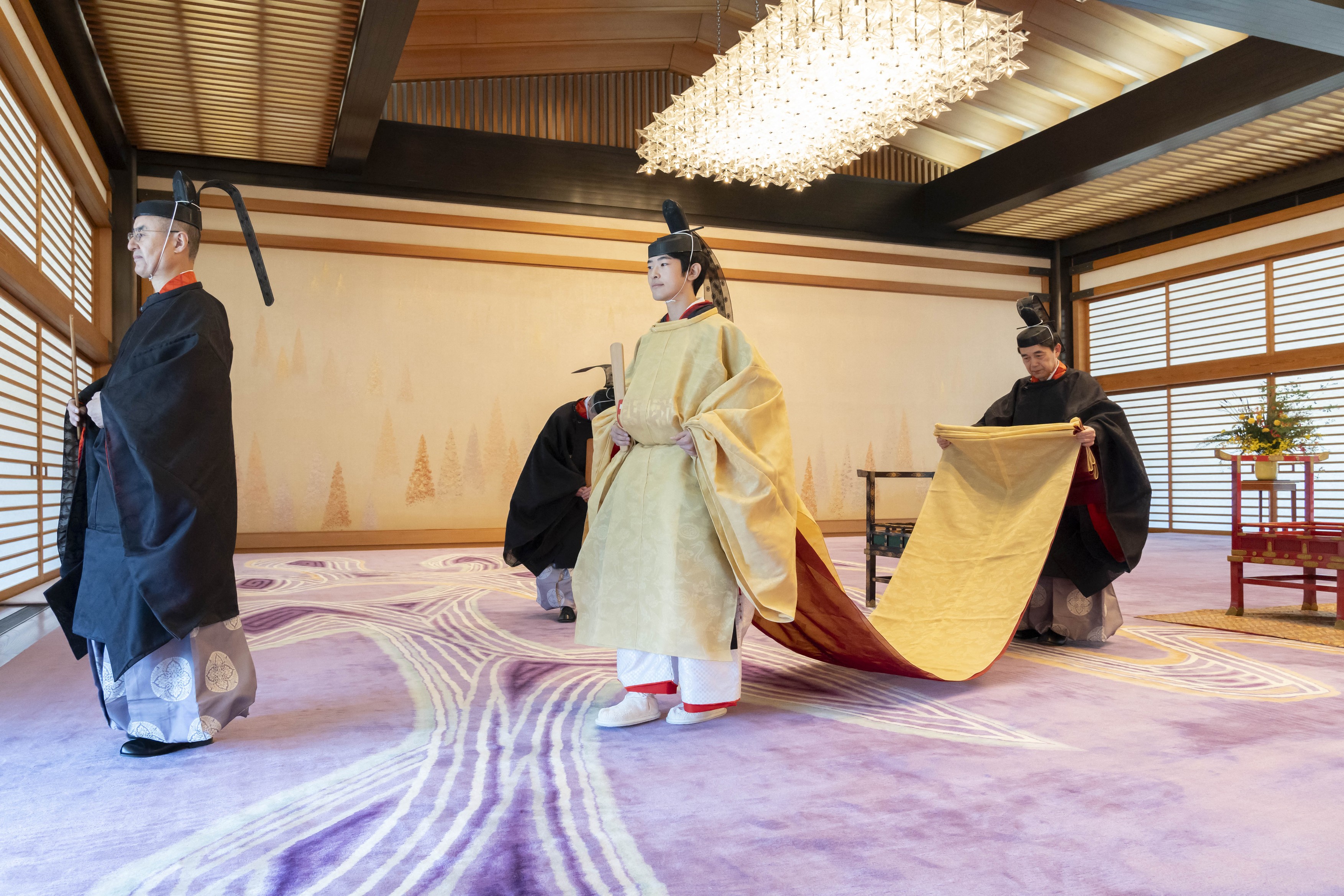 Prințul Hisahito al Japoniei a ajuns la maturitate, primul bărbat în ultimii 40 de ani. De ce ar putea fi ultimul din familia imperială