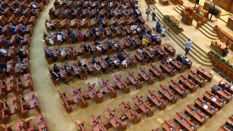 FED BALCON MOTIUNI 070925 P12_54555