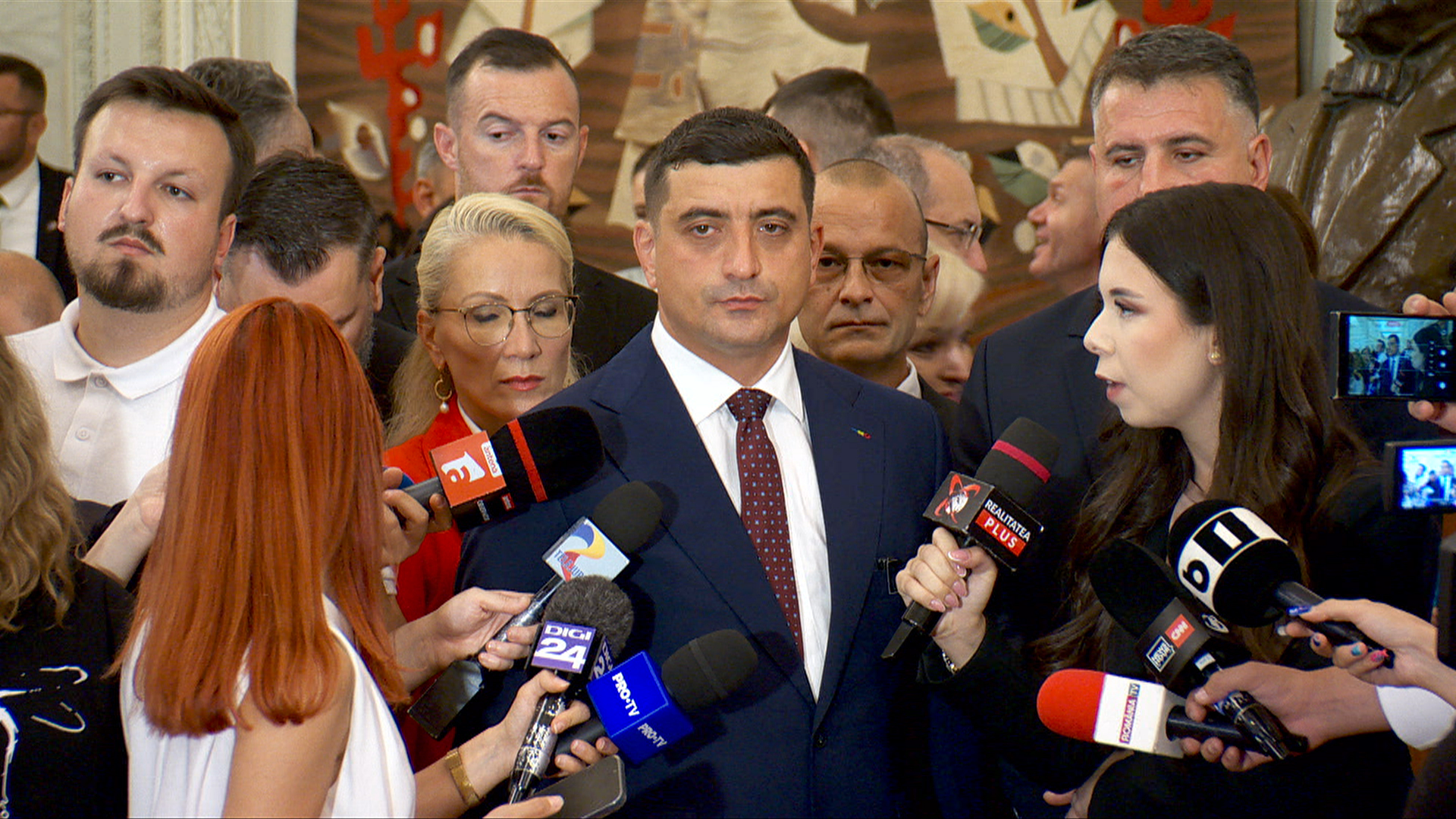 Simion, critici pentru Guvern la dezbaterea moțiunii de cenzură: Nu faceți reformă, doar vă jucați. Replică pentru Grindeanu