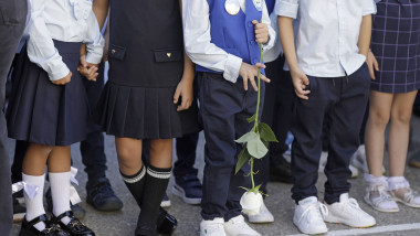 BUCURESTI - DESCHIDERE AN SCOLAR - SCOALA GIMNAZIALA ORIZONT - 9