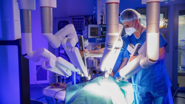 Chirurgie robotica_Conf. Dr. Constantin Gingu_SANADOR