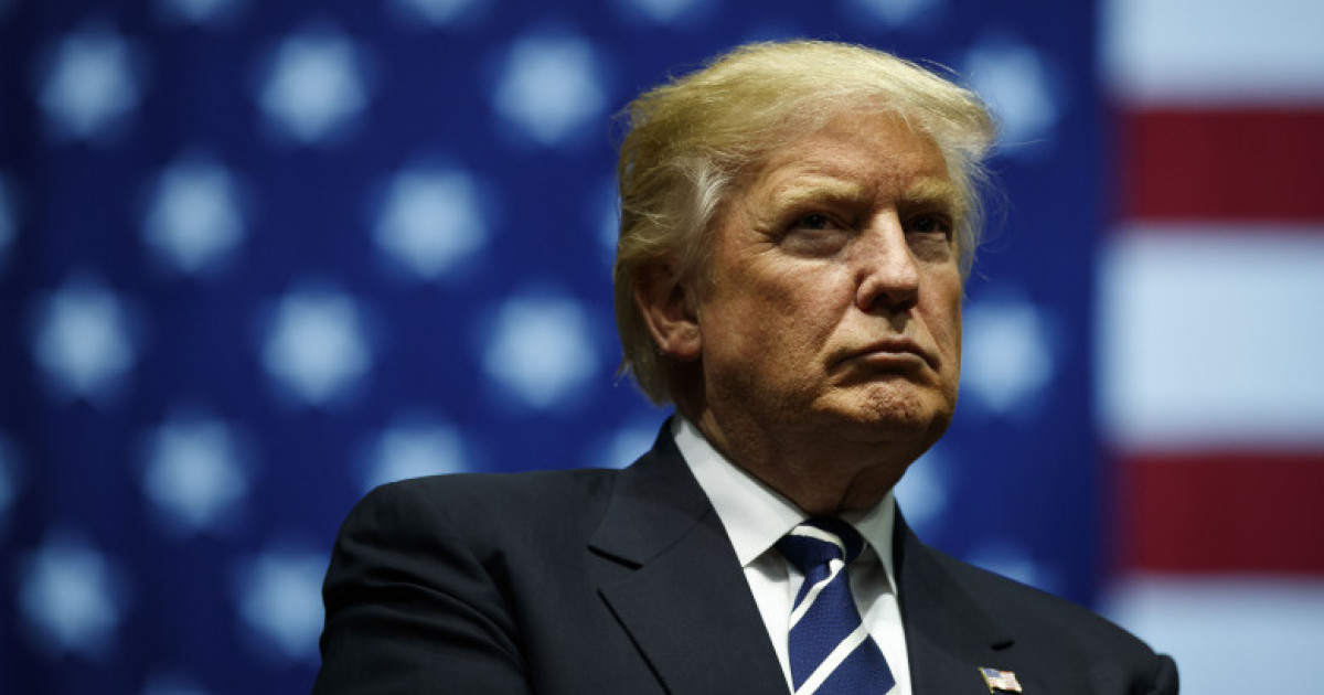 Noi taxe vamale anunțate de Trump pentru medicamente și camioane