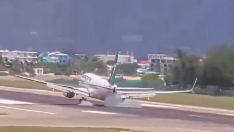 VIDEO  Emoții pentru pasagerii unui avion care a atins pista violent, la aterizare