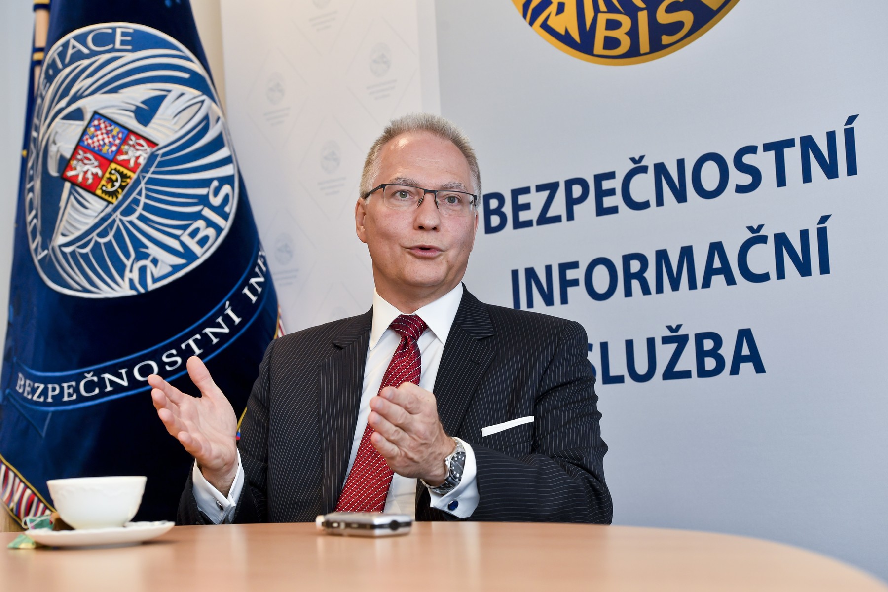 Avertismentul șefului serviciului de informații ceh: „Rusia ar ucide civili în Cehia la fel cum face în Ucraina, să nu avem dubii”