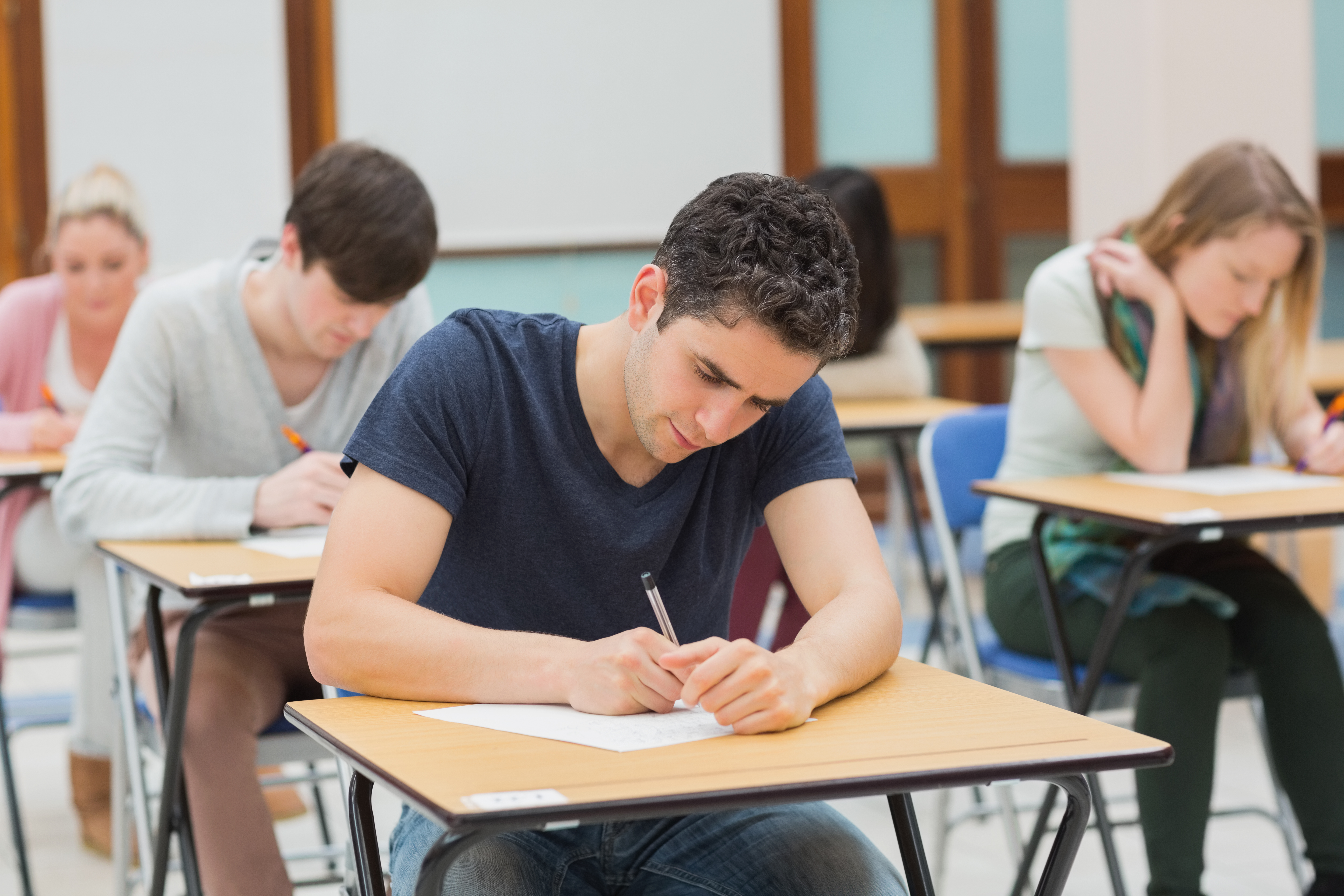 Cum pot elevii să înlocuiască probele de competențe la bacalaureat 2026. Lista testelor acceptate pentru echivalarea rezultatelor