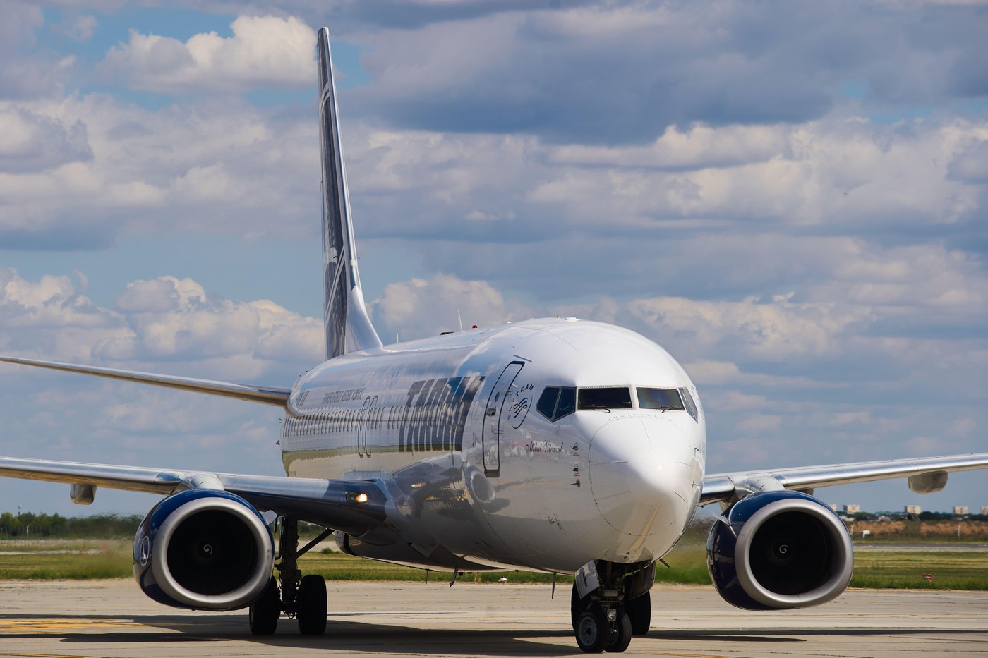 Cât a plătit Guvernul pentru zborurile oficiale ale foștilor premieri Ciucă și Ciolacu, între 2021 - 2025. Sumele au fost desecretizate