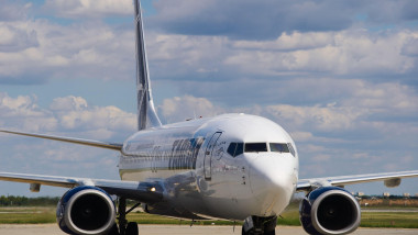 avion tarom