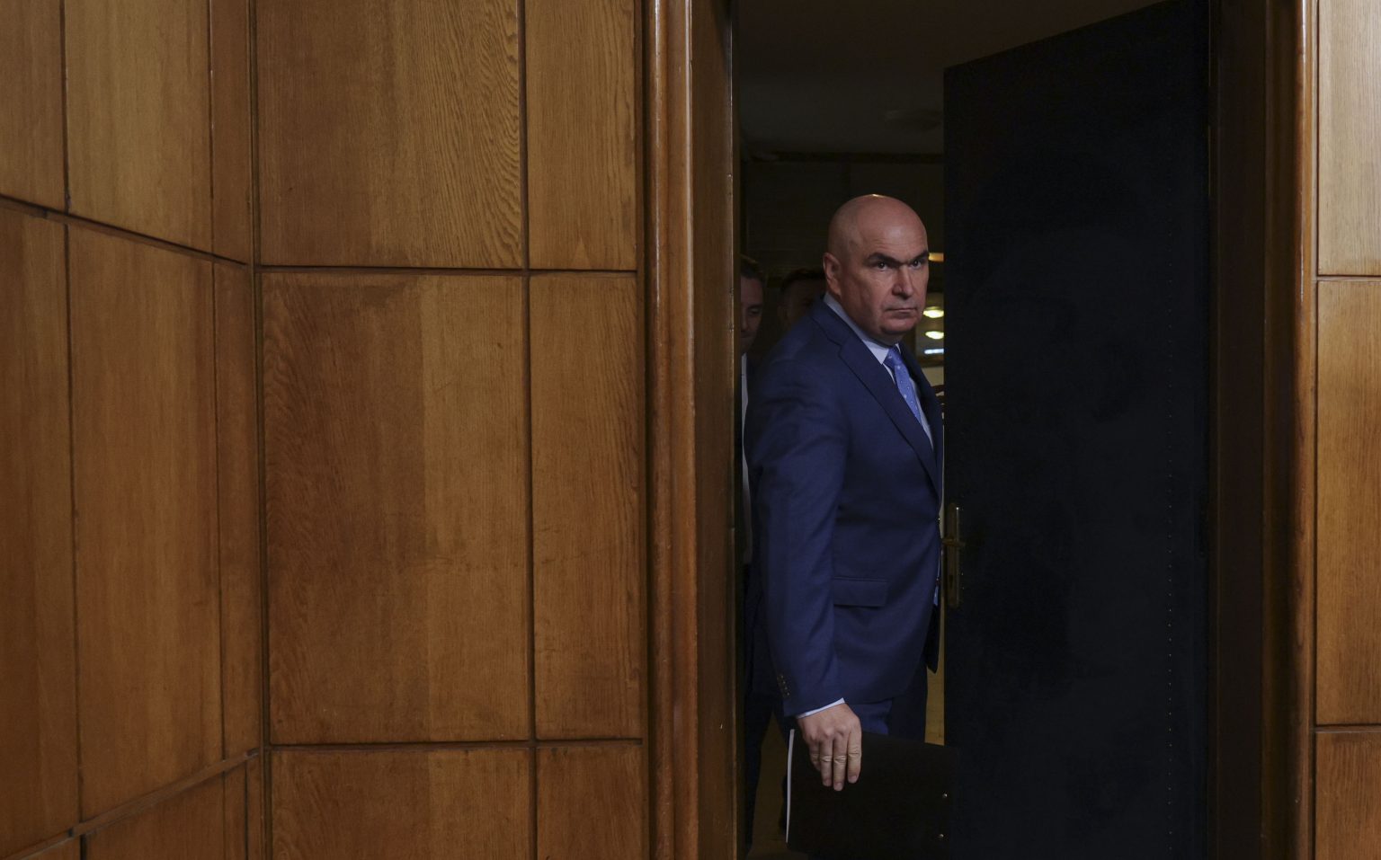 Daniel Fenechiu: Cu siguranță că Ilie Bolojan își va da demisia dacă proiectul privind pensiile magistraților nu trece de CCR