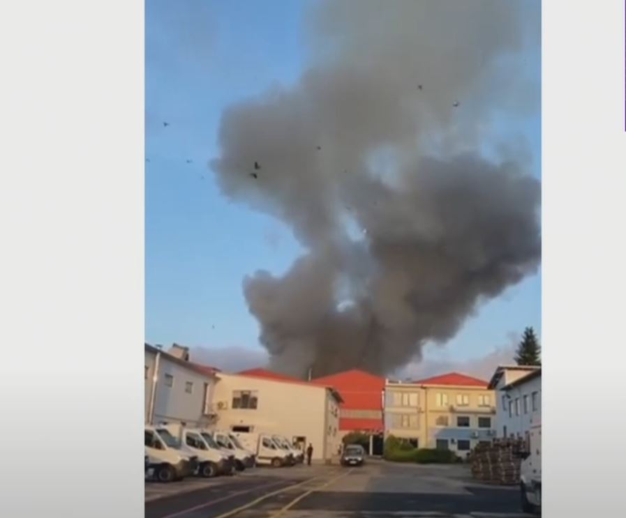 Explozie urmată de incendiu la o fabrică de prelucrare a lemnului din Sebeş. A fost activat Planul Roşu de intervenţie