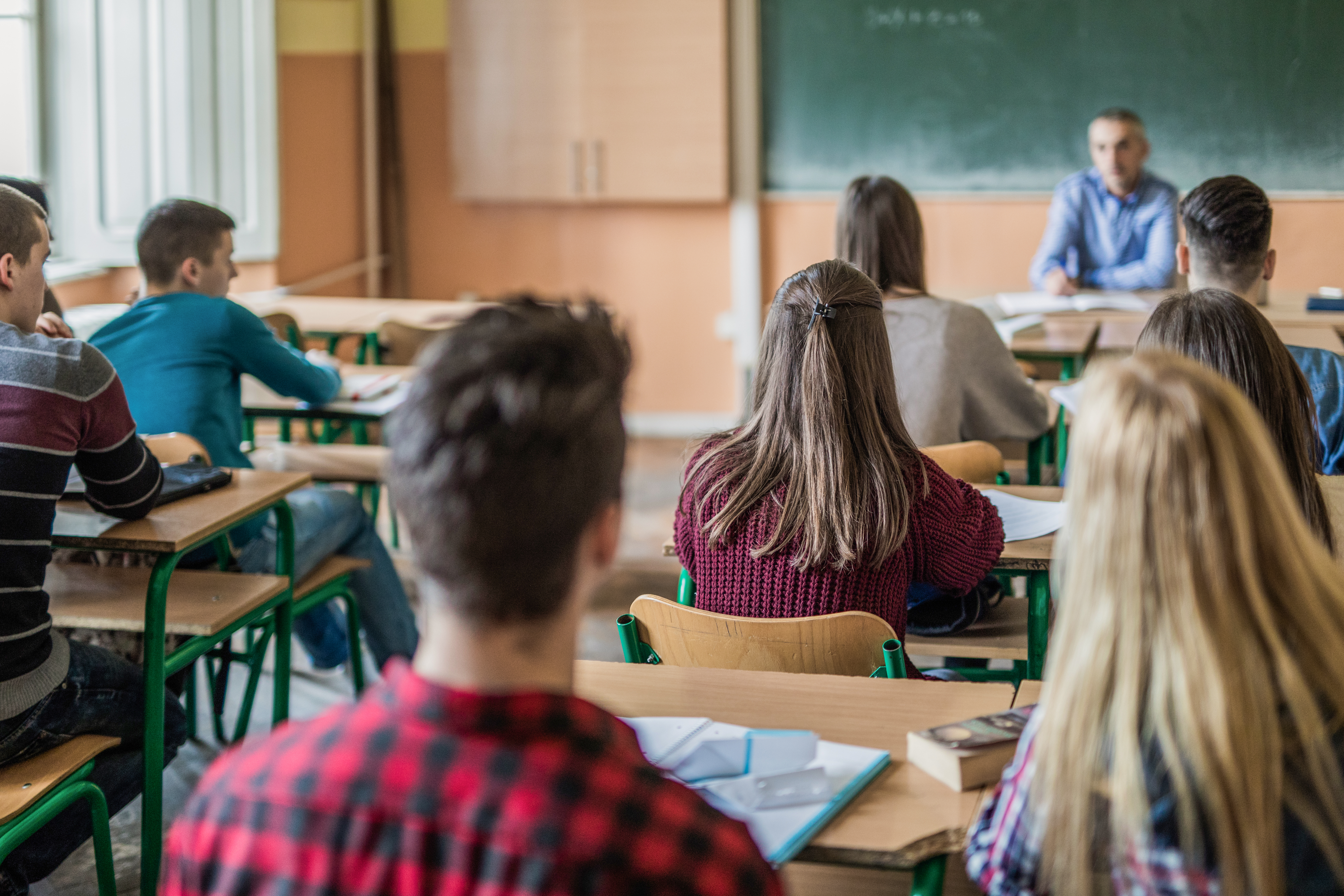 Calendarul vacanțelor și al examenelor din anul școlar 2025-2026. Când încep și pe ce dată se încheie cursurile