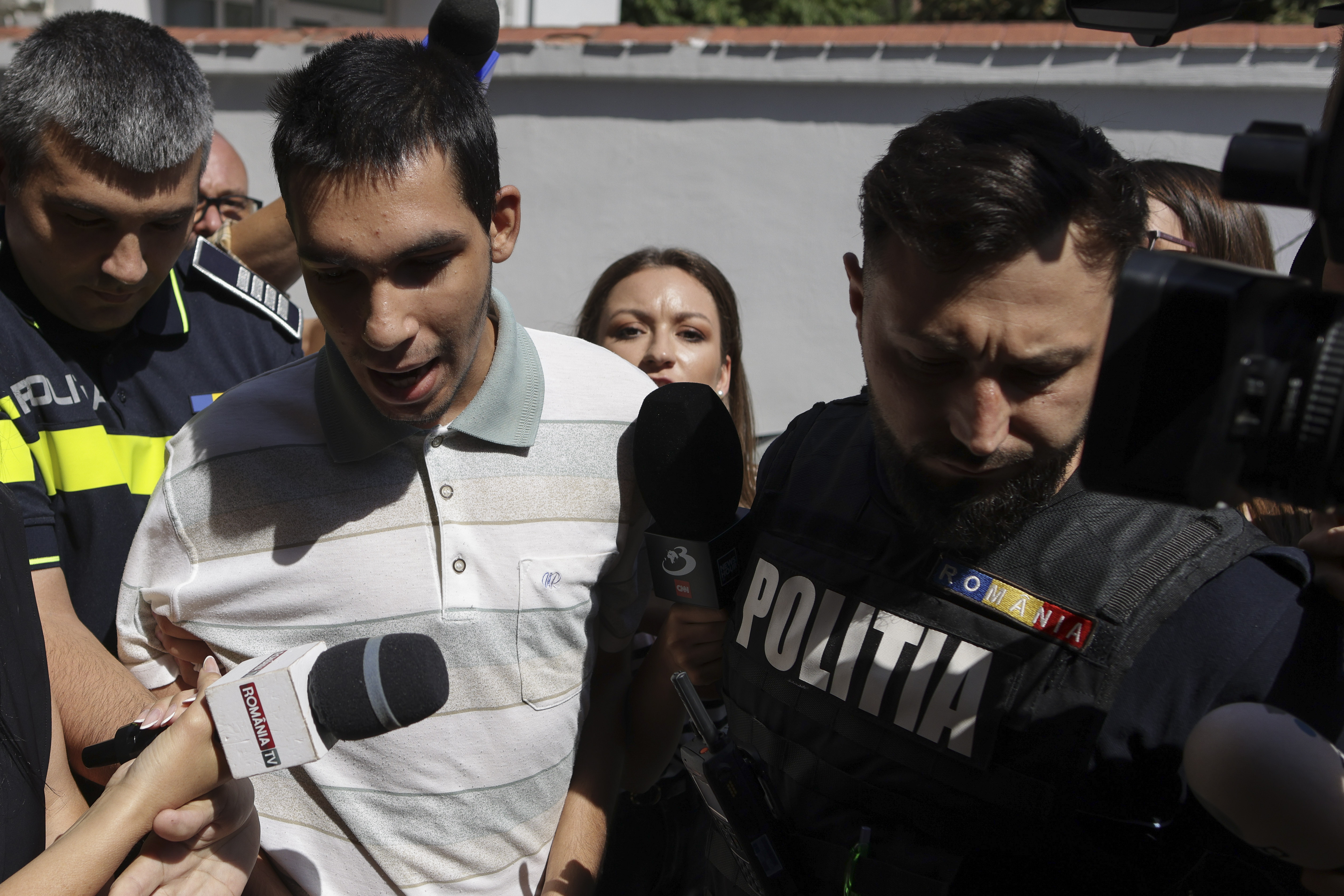 Autorul atacului rasist din București susține că a fost „manipulat”. Ce pedeapsă riscă tânărul care a agresat un livrator asiatic