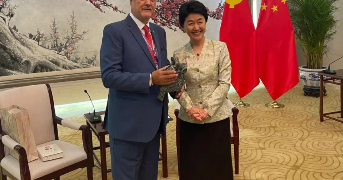 Adrian Năstase la parada militară de la Beijing