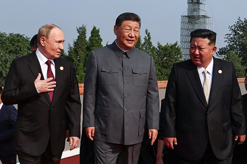 Vladimir Putin, Xi Jinping și Kim Jong Un, la parada militară. Foto: Profimedia