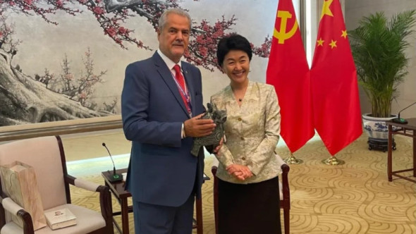 FOTO Adrian Năstase și Viorica Dăncilă s-au fotografiat alături de dictatorii lumii: Xi Jinping, Vladimir Putin și Kim Jong Un