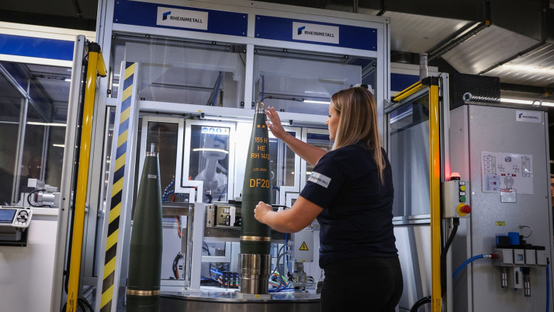 Europa caută zeci de mii de muncitori pentru industria de armament, dar tinerii refuză ofertele