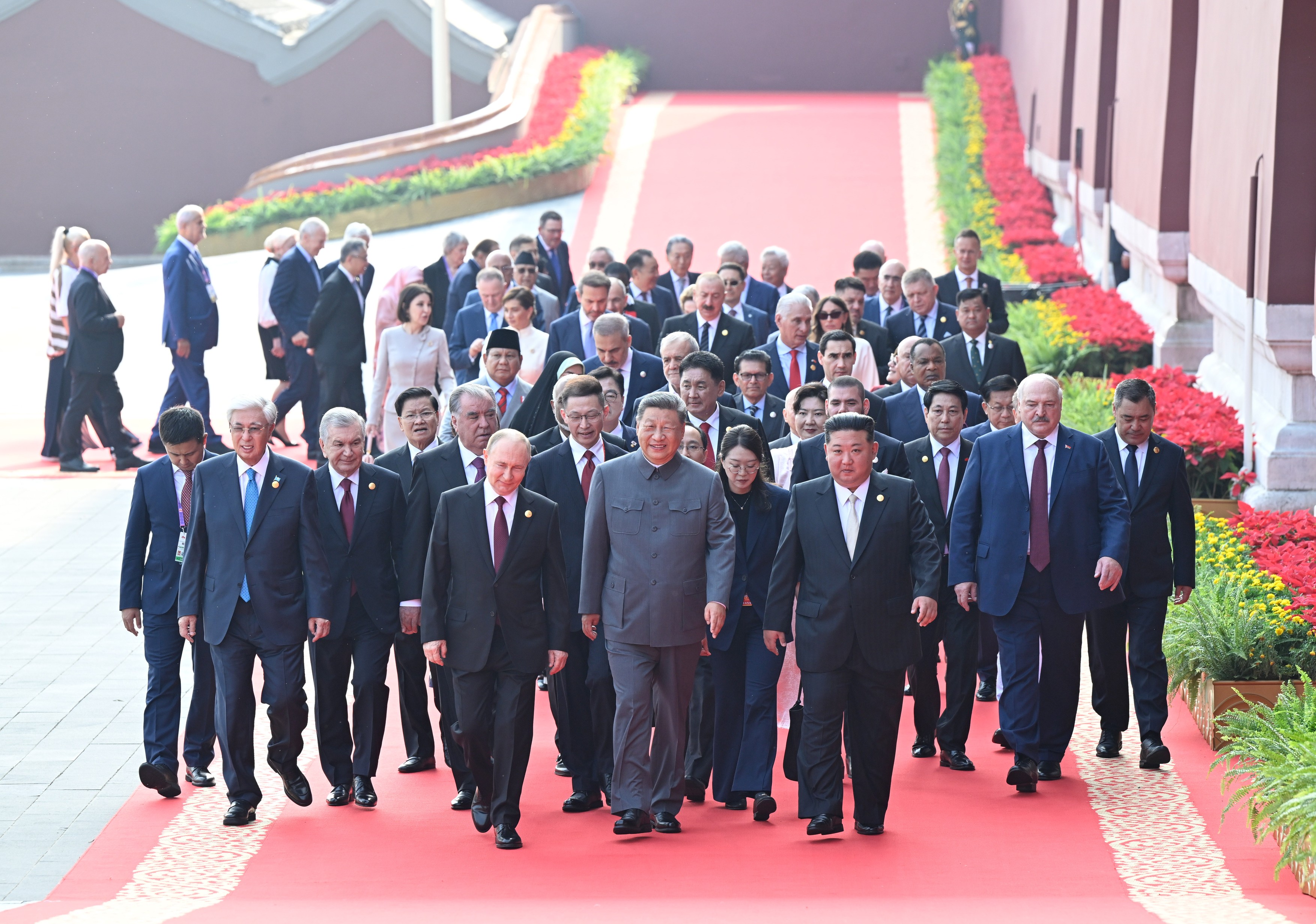 Ascensiunea Chinei este „de neoprit”, spune Xi Jinping. Demonstrația de forță care pune Occidentul în șah: Ce va face Donald Trump?